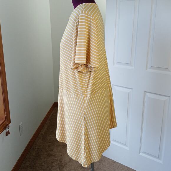 Lane Bryant Sunshine Striped Tunic Top 18 / 20 lightweight sweater short sleeves - Picture 2 of 12